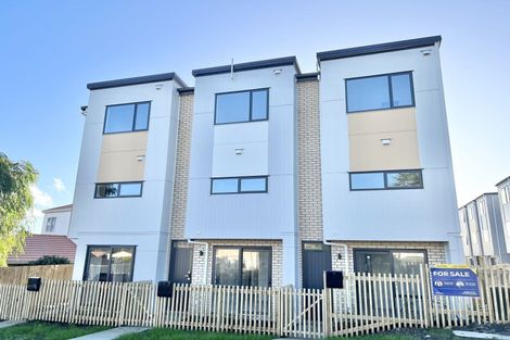 Photo of property in 2/5 Chevis Place, Pakuranga, Auckland, 2010