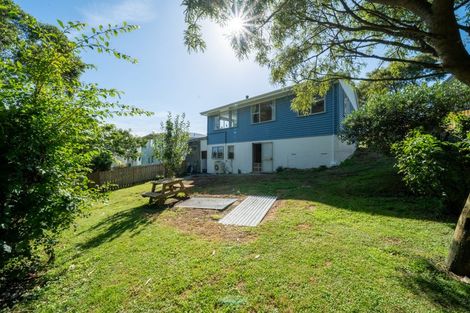 Photo of property in 33 Waihemo Street, Waitangirua, Porirua, 5024