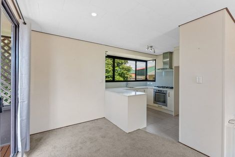 Photo of property in 10 Robert Grove, Paraparaumu, 5032