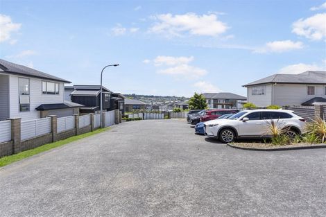 Photo of property in 97 Medallion Drive, Oteha, Auckland, 0632