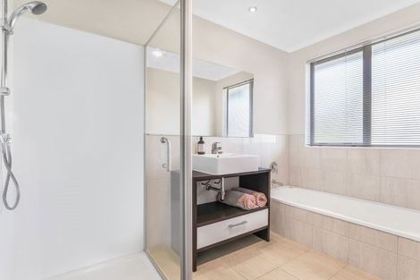 Photo of property in 21 Zabeel Crescent, Takanini, 2112