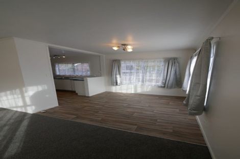 Photo of property in 16 Hoylake Place, Wattle Downs, Auckland, 2103