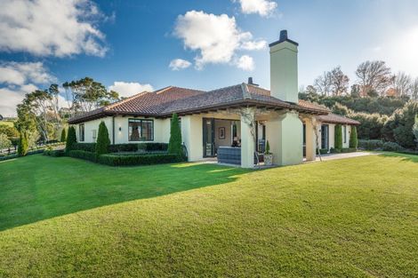 Photo of property in 61a Whitford Park Road, Whitford, Manurewa, 2576