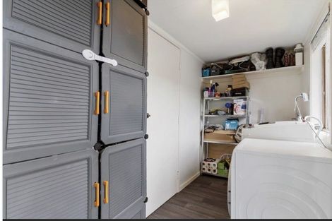 Photo of property in 2/7 Frank Evans Place, Henderson, Auckland, 0610