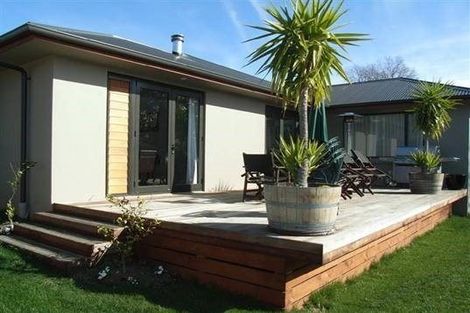 Photo of property in 9a Gillean Street, Havelock North, 4130