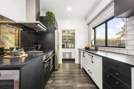 Photo of property in 66 Chedworth Avenue, Chedworth, Hamilton, 3210