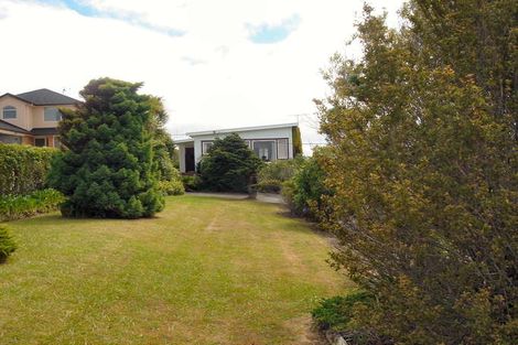Photo of property in 84 Tiri Road, Tindalls Beach, Whangaparaoa, 0930