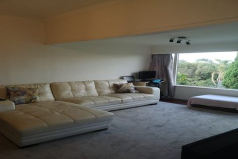 Photo of property in 2/227 East Coast Road, Campbells Bay, Auckland, 0620