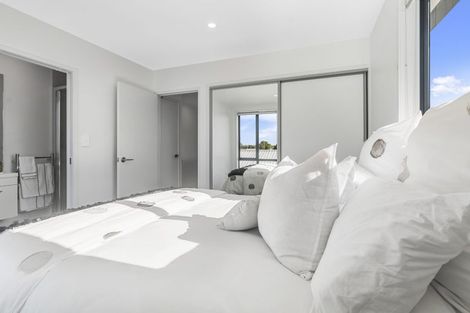 Photo of property in 12c Greenock Road, Ranui, Auckland, 0612