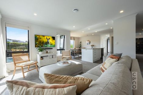 Photo of property in 19 Pohutukawa Parade, Riverhead, 0820