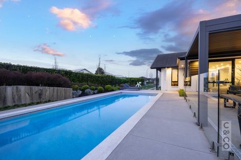 Photo of property in 19 Pohutukawa Parade, Riverhead, 0820