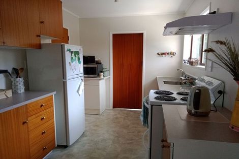 Photo of property in 2/8 Tatua Place, Conifer Grove, Takanini, 2112