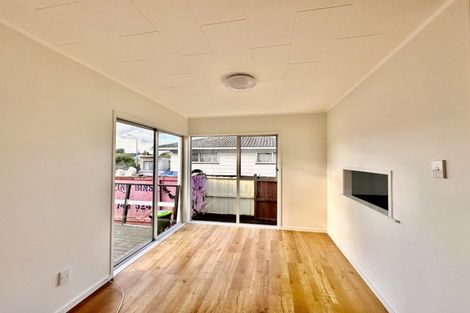 Photo of property in 38 Sharland Avenue, Manurewa, Auckland, 2102