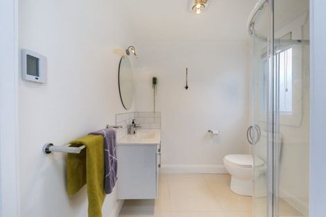 Photo of property in 17 Chelwood Street, Takaro, Palmerston North, 4412