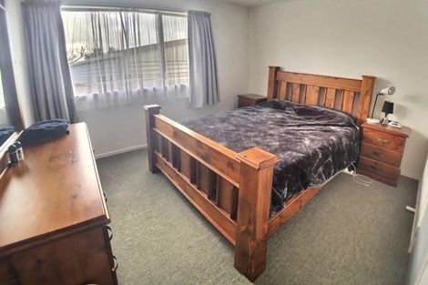 Photo of property in 5 St Margaret Place, West Harbour, Auckland, 0618