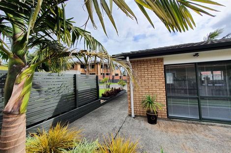 Photo of property in 14 Chesterton Terrace, Henderson, Auckland, 0612