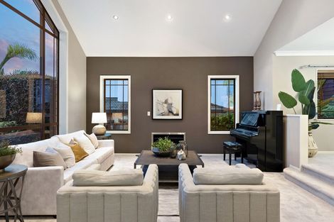 Photo of property in 4 Bejoy Rise, East Tamaki Heights, Auckland, 2016