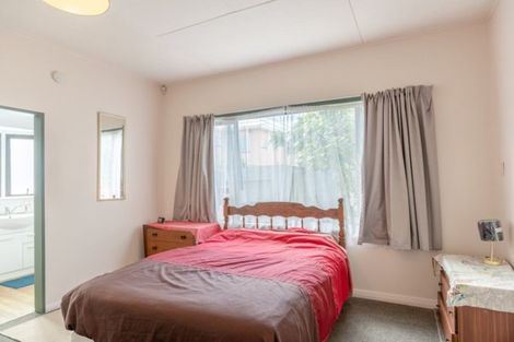 Photo of property in 3 Toru Road, Paraparaumu Beach, Paraparaumu, 5032