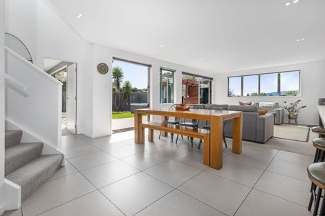 Photo of property in 8 Tiromoana Road, Raumati South, Paraparaumu, 5032