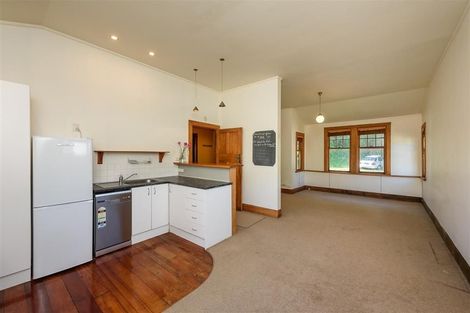 Photo of property in 146 Russell Terrace, Berhampore, Wellington, 6023