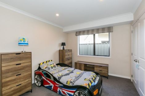 Photo of property in 8 Pania Place, Poraiti, Napier, 4112