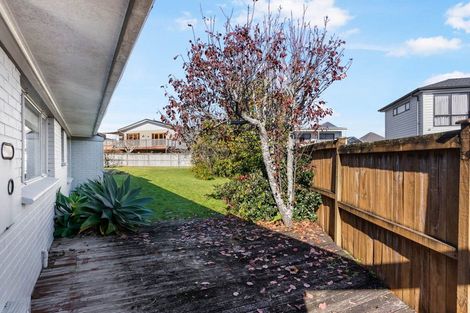 Photo of property in 16 Fielding Crescent, Farm Cove, Auckland, 2012