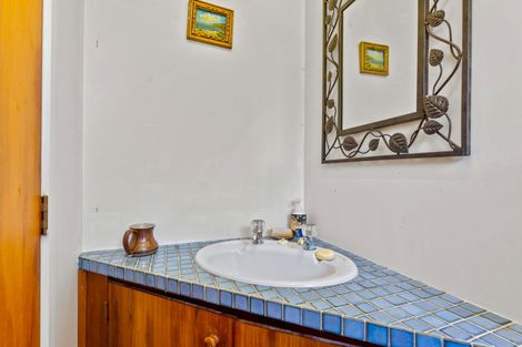 Photo of property in 14 Kotare Place, Sandspit, Warkworth, 0982