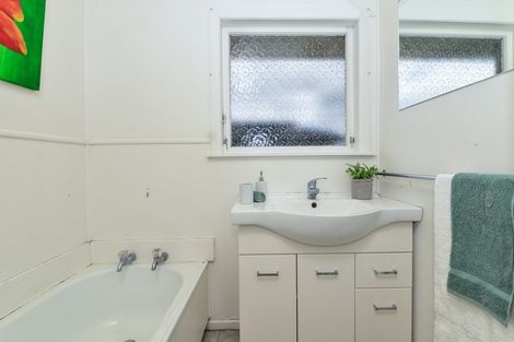 Photo of property in 74 Bremworth Avenue, Dinsdale, Hamilton, 3204