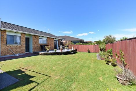 Photo of property in 4 Chablis Place, Henderson, Auckland, 0612