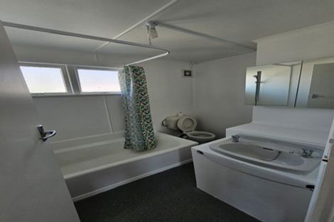 Photo of property in 6 Roxburgh Grove, Petone, Lower Hutt, 5012