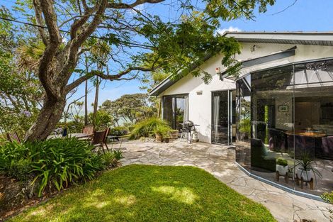 Photo of property in 75 Cliff Road, Torbay, Auckland, 0630