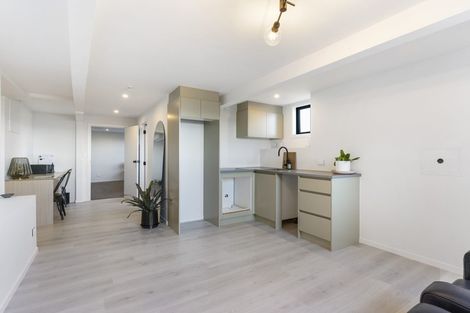 Photo of property in 71 Pah Road, Cockle Bay, Auckland, 2014