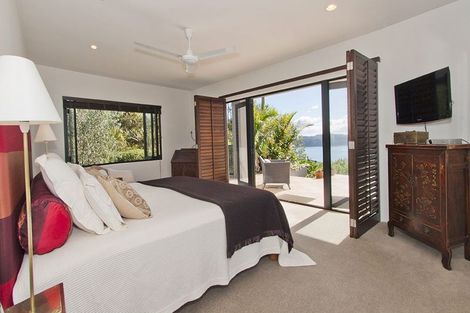 Photo of property in 73 Radar Road, Hot Water Beach, Whitianga, 3591