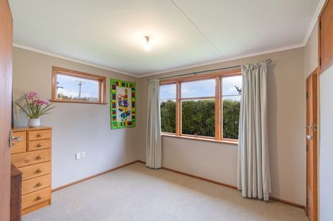 Photo of property in 12 Tokomaru Road, Tokomaru, Palmerston North, 4474