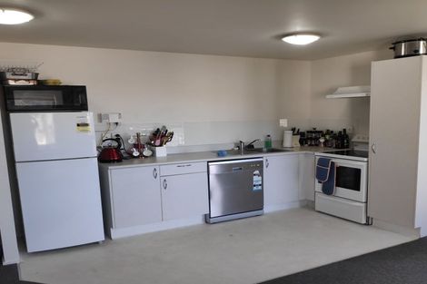 Photo of property in Palm Grove Apartments, 16/13d Palm Grove, Berhampore, Wellington, 6023