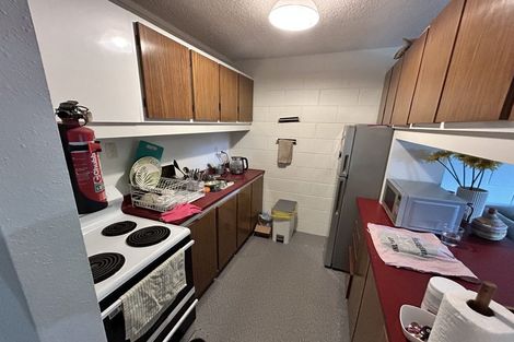 Photo of property in 2/219 Grant Road, Thorndon, Wellington, 6011