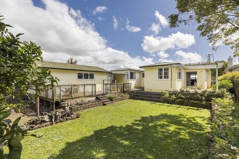 Photo of property in 37 Waterloo Crescent, Hokowhitu, Palmerston North, 4410