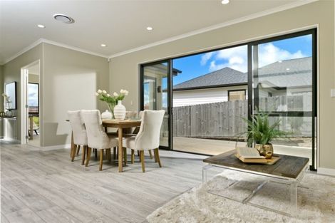 Photo of property in 63 Symes Drive, Red Beach, 0932