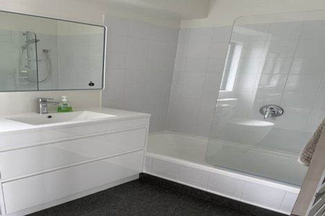 Photo of property in 7 Pitcher Place, Glen Eden, Auckland, 0602