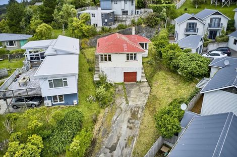 Photo of property in 23 Hollies Crescent, Johnsonville, Wellington, 6037