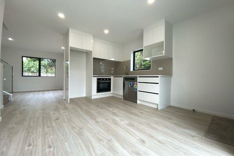 Photo of property in 16b Cardiff Road, Pakuranga, Auckland, 2010