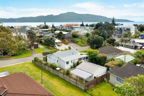 Photo of property in 15 Bluegum Road, Paraparaumu Beach, Paraparaumu, 5032