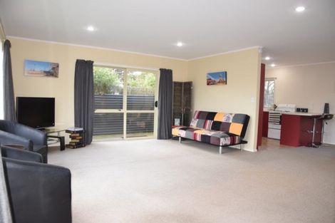Photo of property in 35-37 Moa Street, Waikiwi, Invercargill, 9810