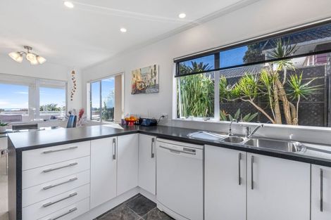 Photo of property in 45 Glamis Avenue, Bell Block, New Plymouth, 4312