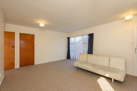 Photo of property in 4/105 Apu Crescent, Lyall Bay, Wellington, 6022