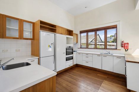 Photo of property in 176 Derwent Street, Island Bay, Wellington, 6023