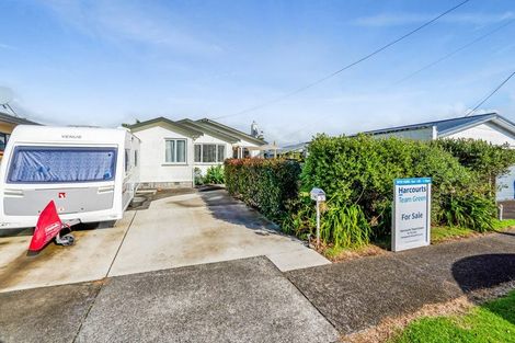 Photo of property in 3 Dorset Avenue, Westown, New Plymouth, 4310