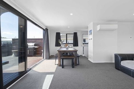 Photo of property in 7 Colonial Place, Kelvin Grove, Palmerston North, 4414