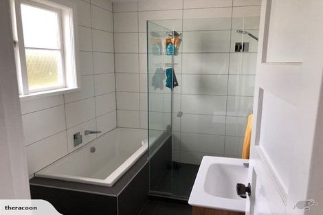 Photo of property in 1/45 Hutchinson Avenue, New Lynn, Auckland, 0600