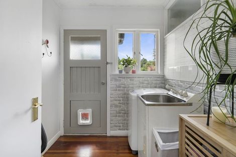 Photo of property in 298 Shakespeare Street, Leamington, Cambridge, 3432